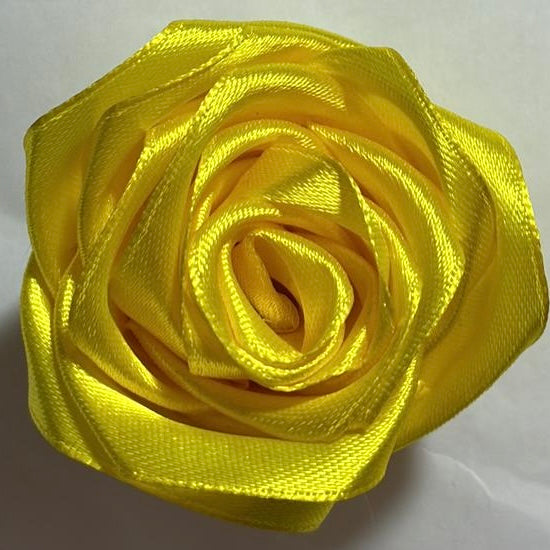 Trandafiri Galbeni din Satin