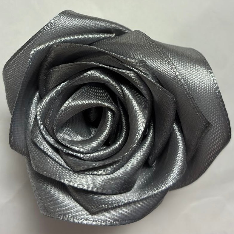 Trandafiri Gri din Satin