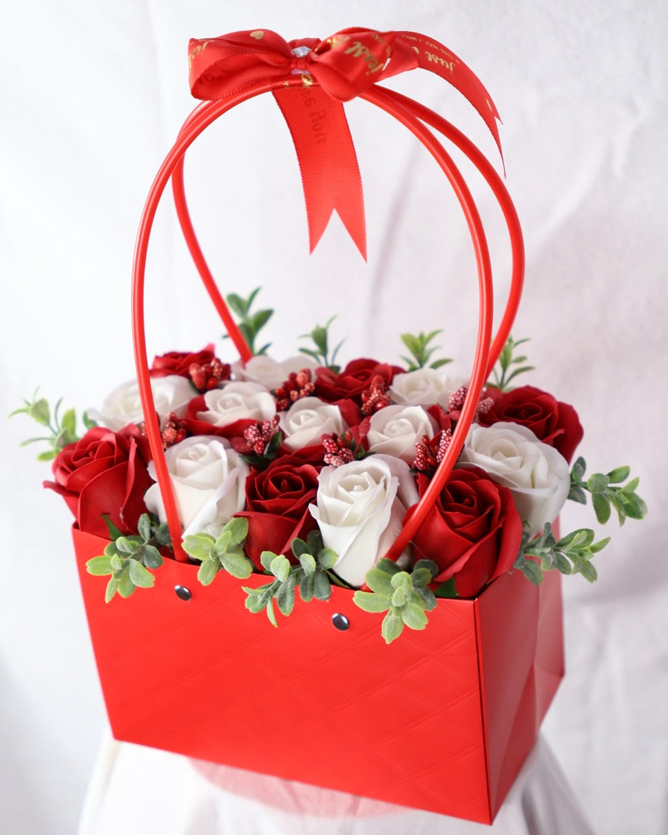 🌹 MODELUL „FLOWER BAG CLASIC” IN 2 CULORI DIN SAPUN ❤️